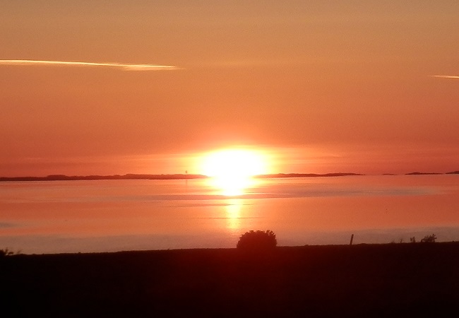 Auringonnousu muinaismuistolla